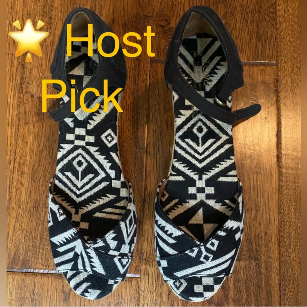 Toms wedges Size 8
